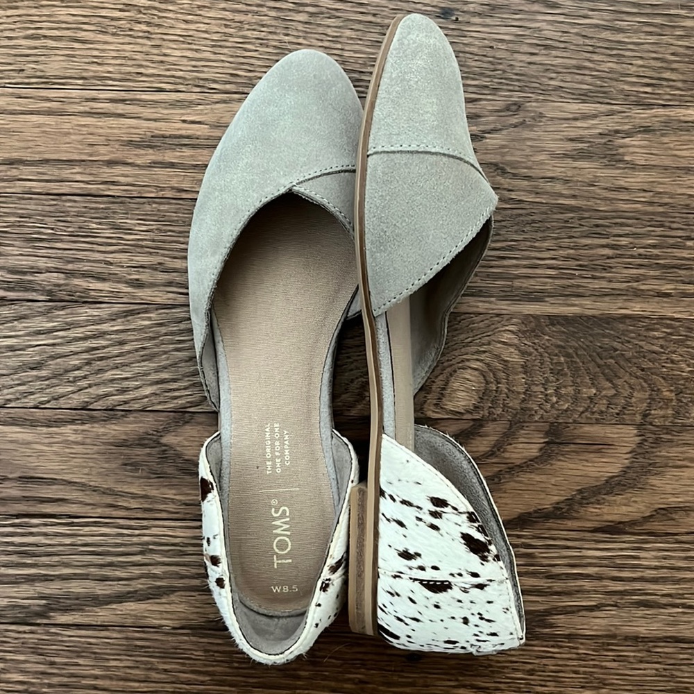 Suede Tom’s Flats